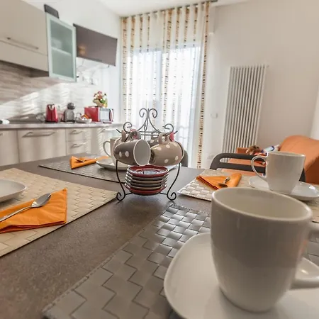 Martina, By Short Holidays * Bolonya