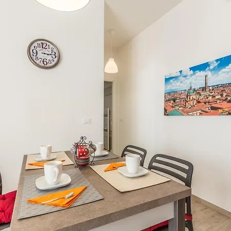 Martina, By Short Holidays Bolonya